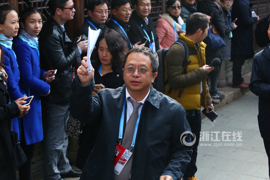 �d�������I���|�}�@�D�ו� �j��f���j���