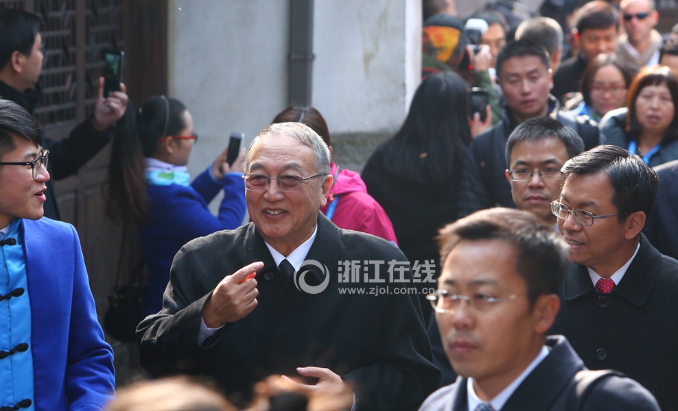 �d�������I���|�}�@�D�ו� �j��f���j���