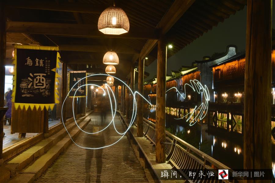 �Q��@�����I