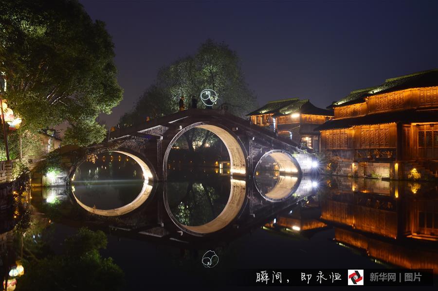 �Q��@�����I