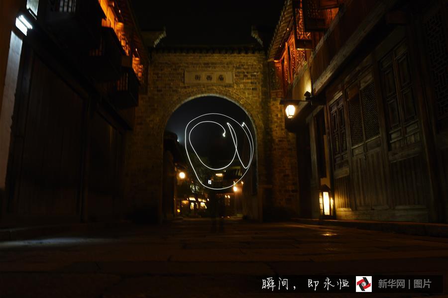 �Q��@�����I