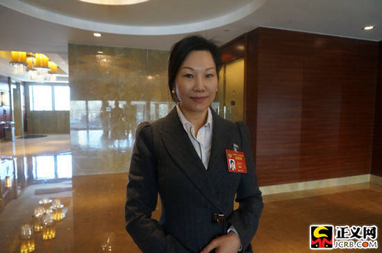 �hä�{�ܩe�z�����o�ɨ��V�뤽��򼱼�C���j��K�G�� ��