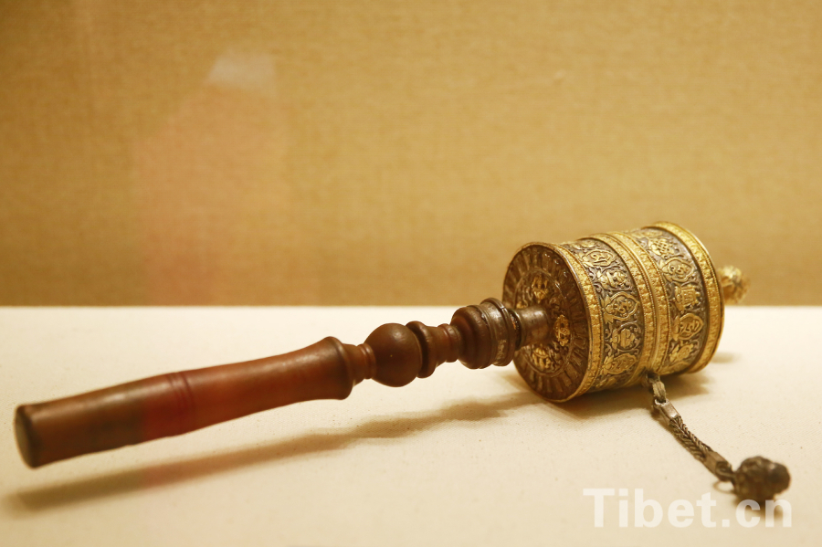 �������d�F��ȔH���}