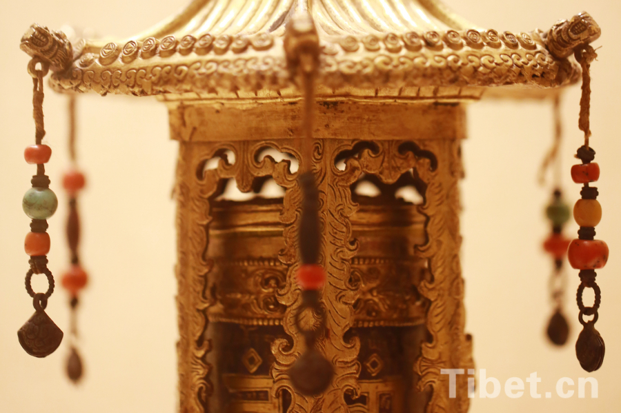 �������d�F��ȔH���}