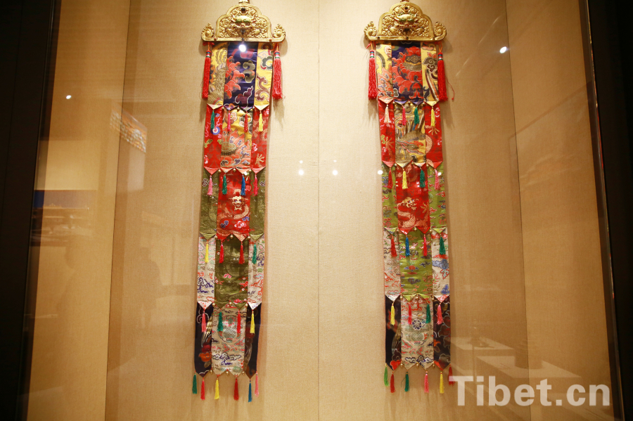 �������d�F��ȔH���}