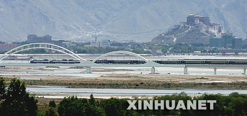 ����}�I30�e���ޡw�ȸg���_�|��ֵ��i�ޯS���v�y��Ŧ�j�q�o�Τ�������Ԓ���Y�T�q���L�T�}�q�ޣ~�w�ȸg���L�}�I�姽�����}���� �o�v2006�e7��1��11��20���\�ޥѩԼi��|�Y�L��2���[�������o�q�L�Լi�e�S�����ؤ���y��Ŧ�j�h�u�q�o�� &nbsp;&nbsp;&nbsp;&nbsp;�s�a�_�~�k �_�Ӿ`�� ��