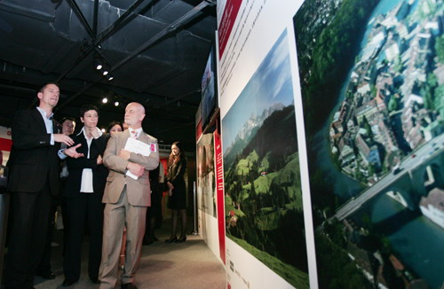 �L����Y���W���G�������dè�|�i�ܤ���