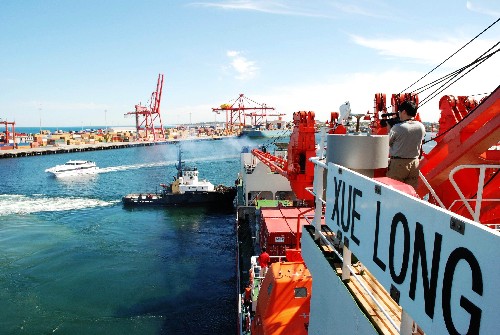 2007e11月28日瓡D漆w弗里耙特焊翠Y穫搣鴟tI勳Y‥撤龍〃腹氨綼絏繷 2007e11月28日瑏g過15天4500O里Y芋o犑矞丑L撤龍〃腹伐H抴\σ詭差抵達澳漆w﹁─Y弗里耙特焊翠I這里幹倒蚺鄑矞之24Ω玭伐抴\σ詭釘臨Τ馧鶪盪J戈㎝釘zI這里畬t遄L