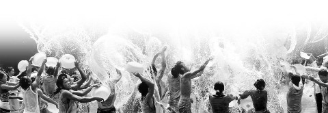 各國有趣的新年習俗:印度人哭著過巴西人揪耳朵