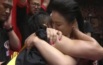 鄒市明視力出問題卻惹來網友抨擊 中國拳王靠實力說話值得尊重