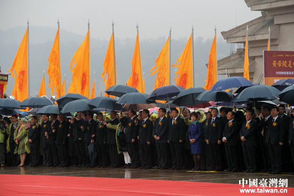 兩岸三地萬人丙申清明公祭軒轅黃帝 25臺灣青年參加