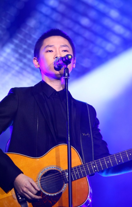 梁博登央視羊年網絡春晚 用音樂傳遞正能量