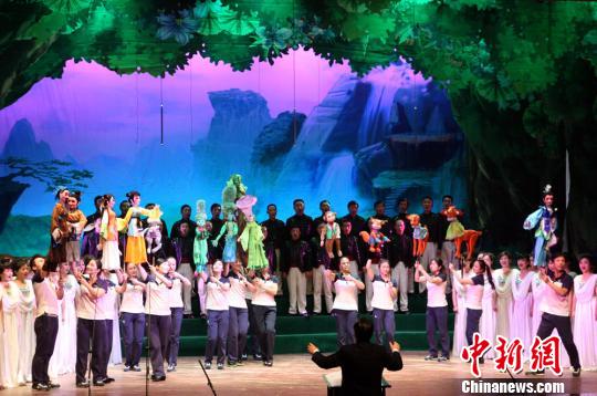 中國（湖南）貝寧非遺木偶皮影藝術交流展示活動閉幕