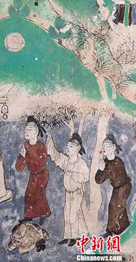 莫高窟壁畫里顯示，盛唐時期敦煌民眾是如何度過中秋節的場景。 敦煌研究院提供 攝