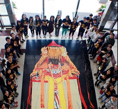 學生以積木呈現媽祖聖像臉型威嚴表情有點“酷”