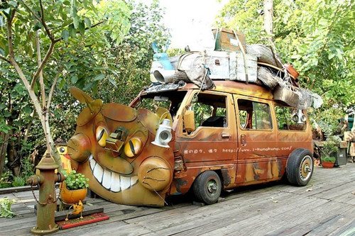 想要找龍貓巴士平常停在哪嗎？驛棧休閒農場內就能找到。（圖片來源于臺媒）