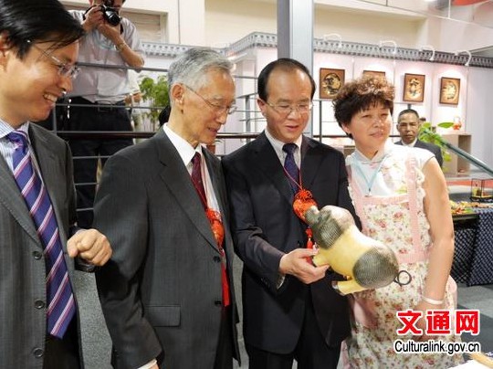 文化部副部長出席臺中首屆海峽兩岸文化遺產節活動