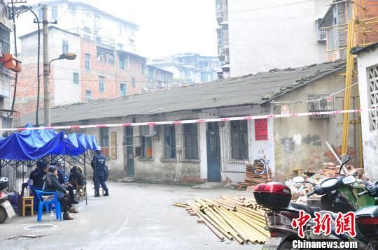 廣西地陷歪樓開始拆遷 傾斜偏差達55厘米