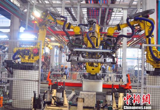 廣西柳州“機器換人”漸成趨勢超八成企業青睞機器人 廣西柳州“機器換人”漸成趨勢超八成企業青睞機器人