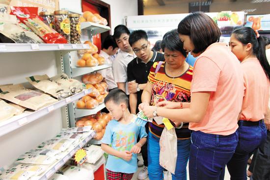 最美鄉鎮幹部”為何八年未提拔? 最美鄉鎮幹部”為何八年未提拔?