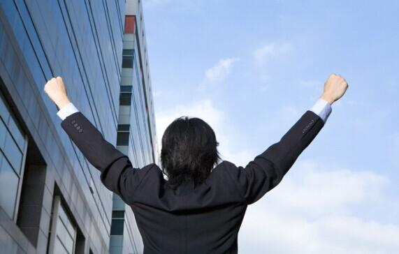 名人大V紛紛加入“冰桶挑戰”:慈善還是作秀? 名人大V紛紛加入“冰桶挑戰”:慈善還是作秀?