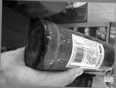 超期酒瓶爆炸傷者要求賠償 超期酒瓶爆炸傷者要求賠償