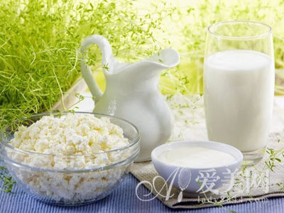  幹燥春季嘴唇上火起泡 教你五招解決煩惱