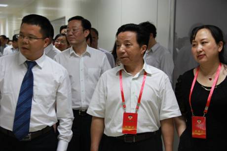 駐川政協委員赴資陽視察 勉勵加多寶做大做強涼茶產業 駐川政協委員赴資陽視察 勉勵加多寶做大做強涼茶產業