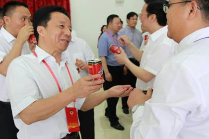 駐川政協委員赴資陽視察 勉勵加多寶做大做強涼茶產業 駐川政協委員赴資陽視察 勉勵加多寶做大做強涼茶產業