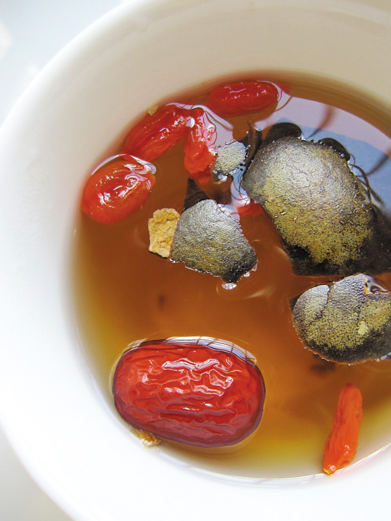 健康消暑：少喝冰鎮飲料　自制消暑涼茶（圖）