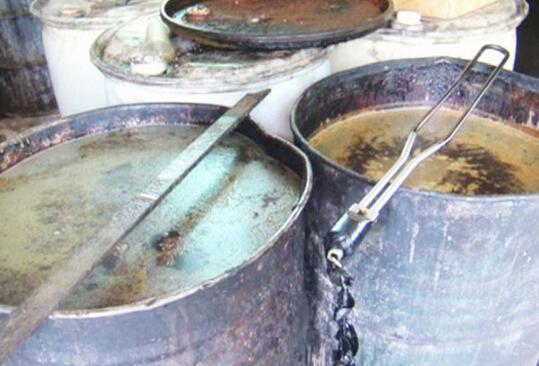 臺灣驚爆地溝油大案 約200噸已流入市面 臺灣驚爆地溝油大案 約200噸已流入市面