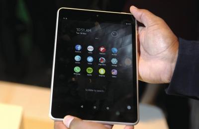 出人意料的方式重新回到硬件產品市場。18 出人意料的方式重新回到硬件產品市場。18