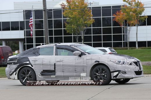 2016款日產Maxima諜照曝光借鑒概念版