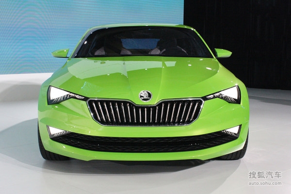 斯柯達為中國推特制四門轎跑 土豪金色