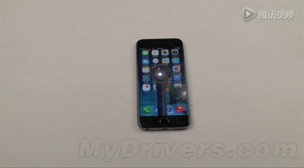 用電鑽鑽iPhone 6的屏幕 會是啥結果？