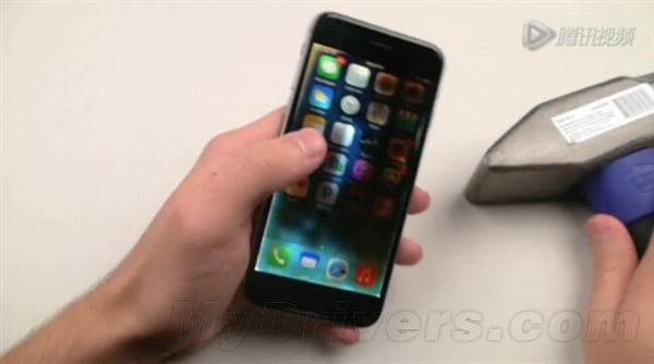 如此悲劇：iPhone 6屏幕接觸電熨鬥後..