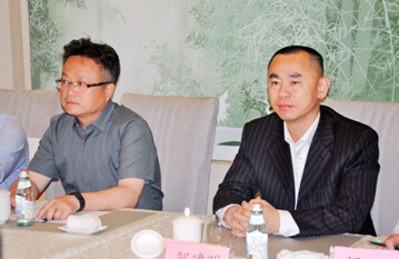 正陽集團董事長出席上海直升機空中遊覽項目專家研討會 正陽集團董事長出席上海直升機空中遊覽項目專家研討會