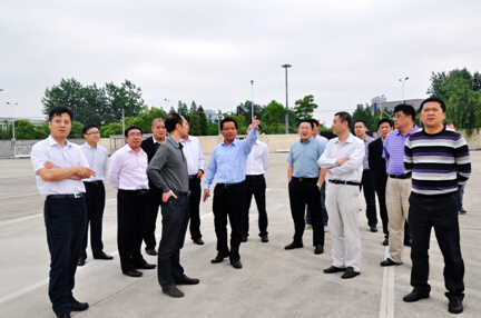 正陽集團董事長出席上海直升機空中遊覽項目專家研討會 正陽集團董事長出席上海直升機空中遊覽項目專家研討會