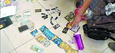 邯鄲一貪官高速跳車身亡 隨身帶47張銀行卡涉賄1.4億 邯鄲一貪官高速跳車身亡 隨身帶47張銀行卡涉賄1.4億