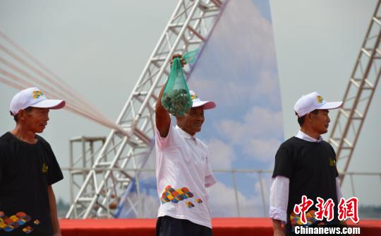 涼夏致固城湖螃蟹增產三成 價格低蟹農仍憂銷路