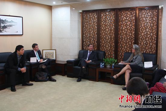 余延慶：中國企業投資海外敏感產業建議優選參股方式