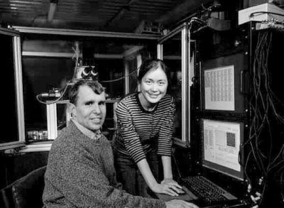 吉娜和她的丈夫埃里克·白茲格。微博圖片