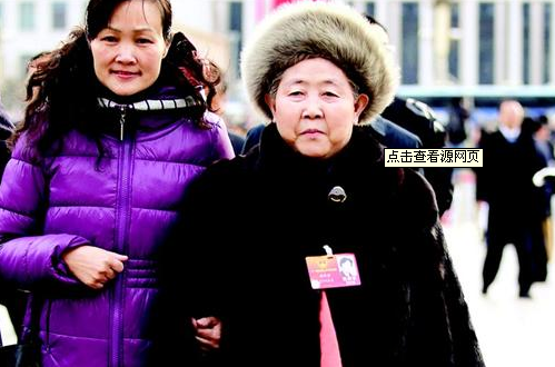 “老幹媽”獲政府獎勵A8888車牌 勞斯萊斯曝光