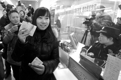 北京地鐵售檢票係統完成“換腦”提前停運未現客流擁擠