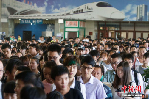 廣鐵集團今年暑運62天預計運客7250萬人次