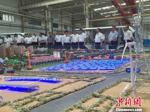 圖為甘肅建投專用汽車生產基地微縮模型。馮志軍 攝