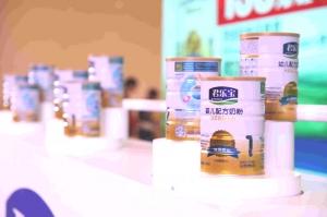 互聯網思維引爆奶粉降價潮 130元成行業價拐點 互聯網思維引爆奶粉降價潮 130元成行業價拐點