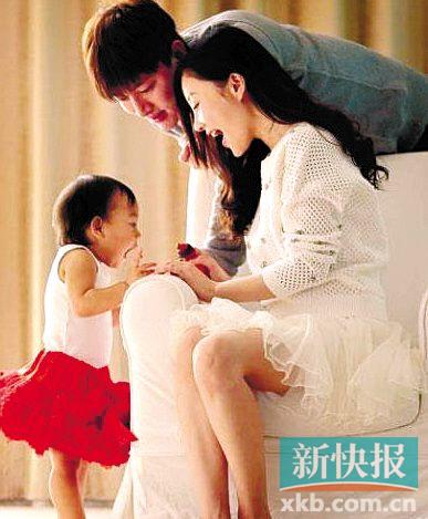 賈乃亮因食品安全困擾:到底得給女兒喝什麼(圖)