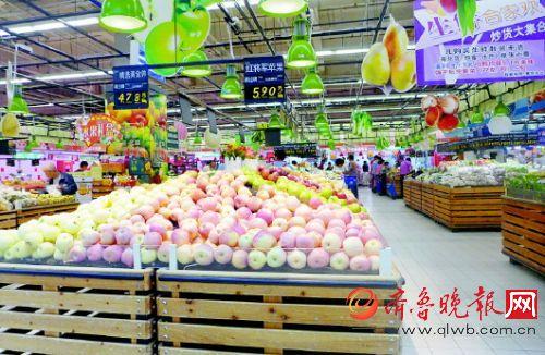 香蕉兩塊葡萄三塊 今秋水果產量大價格好便宜 香蕉兩塊葡萄三塊 今秋水果產量大價格好便宜