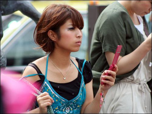 日媒:日欲解除3大手機公司SIM卡限制打破壟斷 日媒:日欲解除3大手機公司SIM卡限制打破壟斷